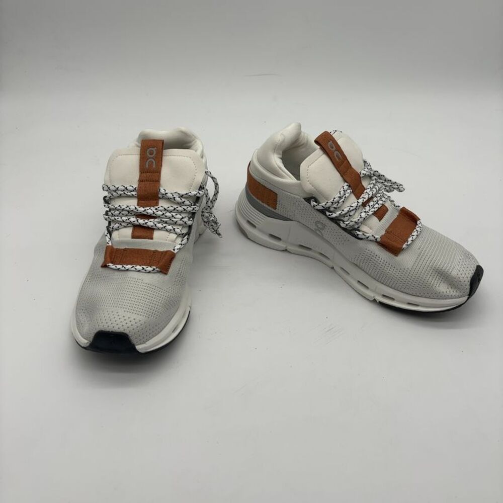On Running Lightweight Sneakers in White with Brown Accents